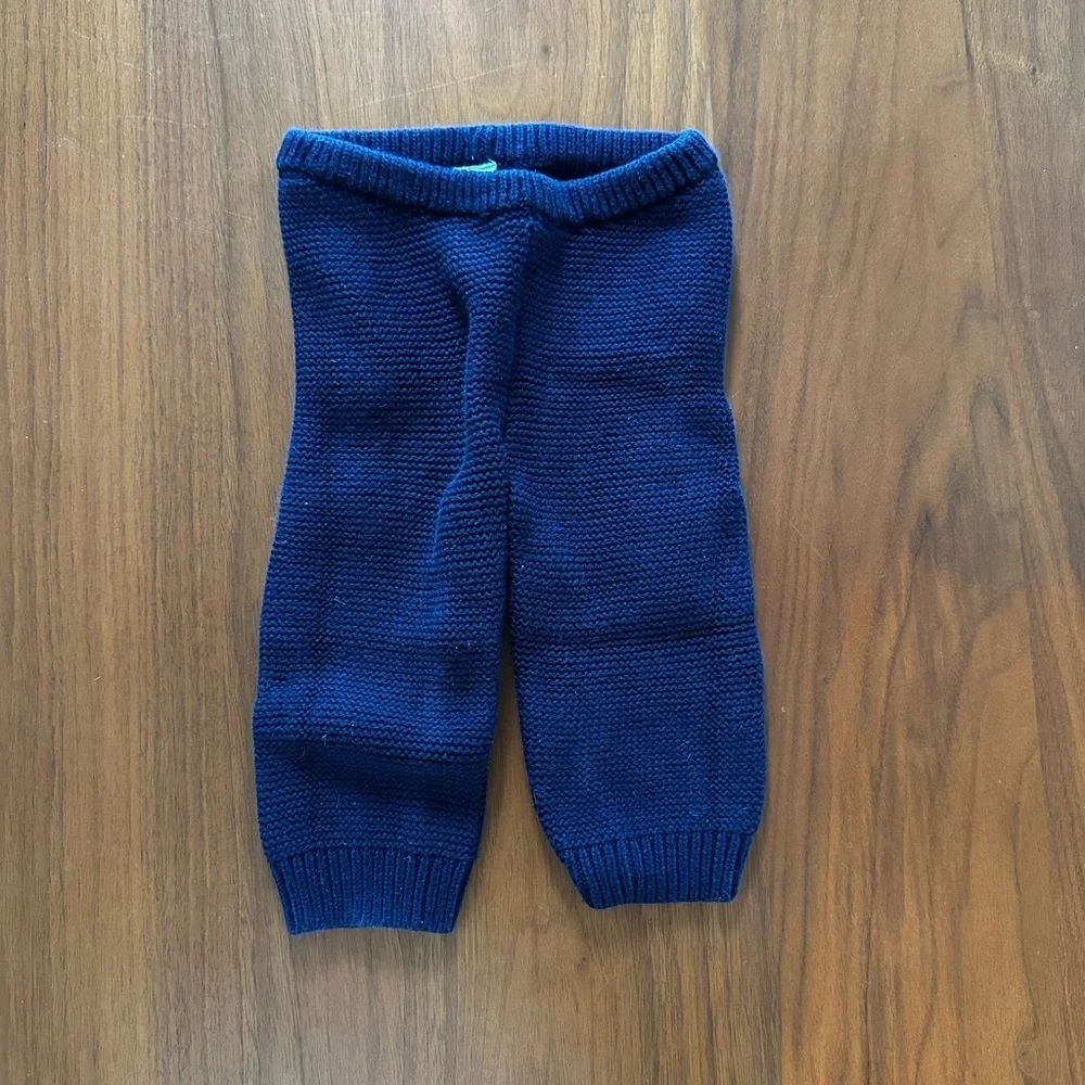 Baby Gap Bundle- Navy Onesie & Knit Pants Size 6-12 months